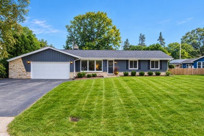 /international/us/2410-camelot-dr-brookfield-wi-110120059889/