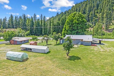 /international/us/4512-highway-31-ione-wa-110109063404/