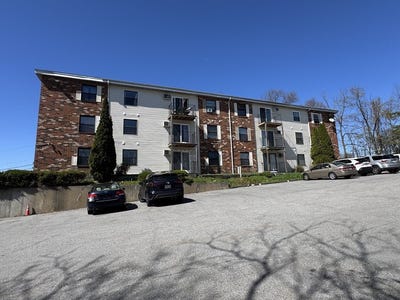 /international/us/10-hemans-street-worcester-ma-110107553899/