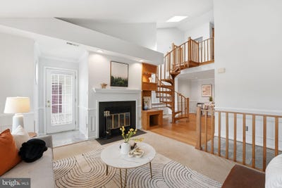 /international/us/6057-essex-house-square-alexandria-va-110108070554/