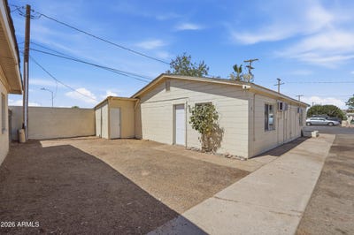 /international/us/623-s-country-club-drive-mesa-az-110108396479/