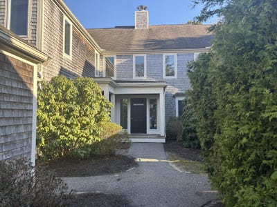 /international/us/54-kates-path-yarmouth-port-ma-110106057455/