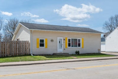 /international/us/406-e-main-street-gillett-wi-110106623300/