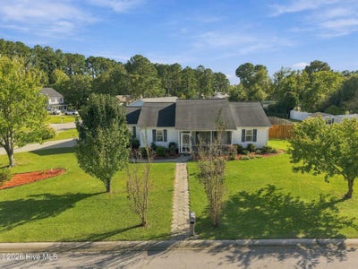 /international/us/2016-watson-avenue-newport-nc-110120652513/