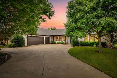 /international/us/5604-medinah-court-granbury-tx-110108417255/