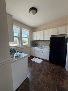 /international/us/72-s-main-street-kilmarnock-va-110108423392/