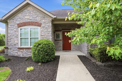 /international/us/13905-rue-royale-lane-mccordsville-in-110108026612/