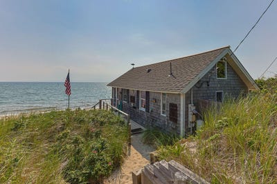 /international/us/47-pond-road-truro-ma-110101474772/