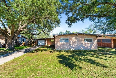 /international/us/908-w-g-avenue-kingsville-tx-110120654559/