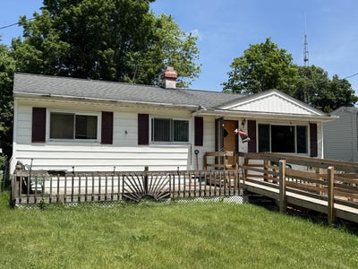 /international/us/607-e-north-street-albion-mi-110108814880/