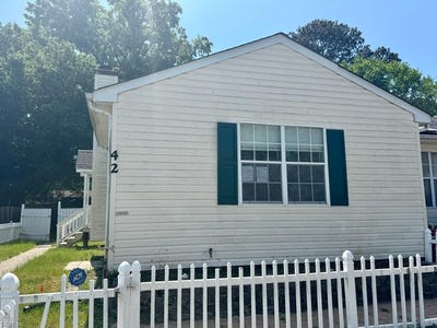 /international/us/42-cooper-drive-portsmouth-va-110107691650/