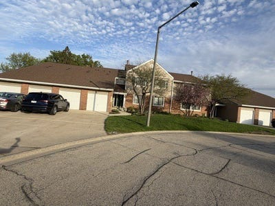 /international/us/107-autumn-court-buffalo-grove-il-110107800074/