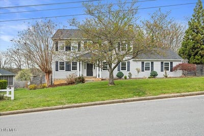/international/us/8-parwood-court-johnson-city-tn-110106850496/