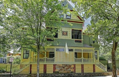 /international/us/26-diman-place-providence-ri-110108440466/