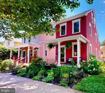 /international/us/312-penn-street-riverton-nj-110108665513/