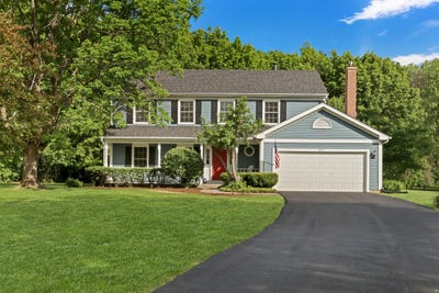 /international/us/827-hartford-drive-gurnee-il-110108395242/