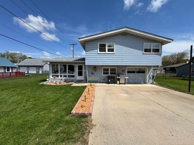 /international/us/1400-bennett-drive-rock-falls-il-110107933535/