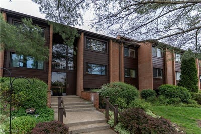 /international/us/935-canyon-view-road-sagamore-hills-oh-110107891621/