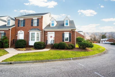 /international/us/2030-w-manor-court-kingsport-tn-110104842047/