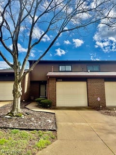/international/us/286-millcreek-drive-akron-oh-110107074963/