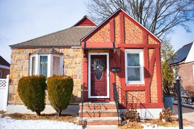 /international/us/130-12-224th-street-laurelton-ny-110105755521/