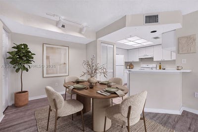 /international/us/2005-se-10th-ave-fort-lauderdale-fl-110120028389/