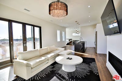 /international/us/8505-belford-ave-los-angeles-ca-110106101720/