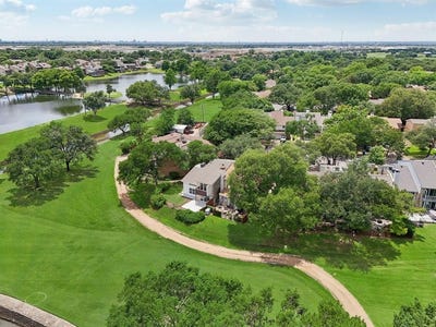 /international/us/2926-shady-lake-circle-carrollton-tx-110099893524/