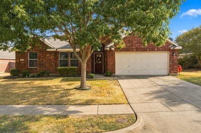 /international/us/2412-clubhouse-drive-denton-tx-110110343962/