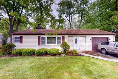 /international/us/3336-n-betty-drive-arlington-heights-il-110107824485/