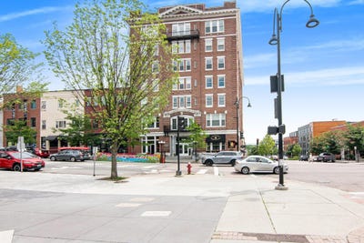 /international/us/131-main-street-burlington-vt-110107803950/