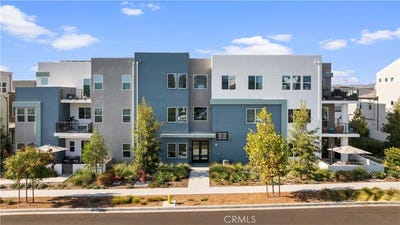 /international/us/187-biome-irvine-ca-110108471434/