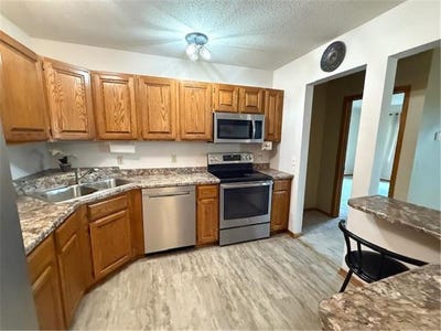 /international/us/111-imperial-drive-w-west-saint-paul-mn-110101190672/