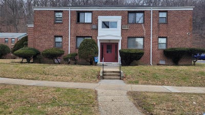 /international/us/19-lawrence-drive-white-plains-ny-110104907069/