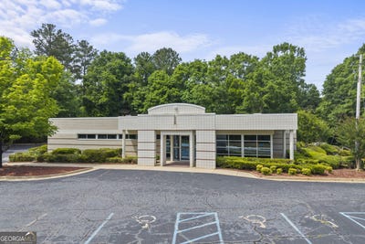 /international/us/440-hillcrest-drive-commerce-ga-110107824984/