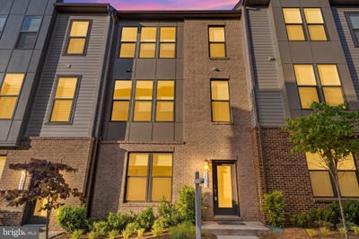 /international/us/2433-liberty-loop-herndon-va-110108011485/
