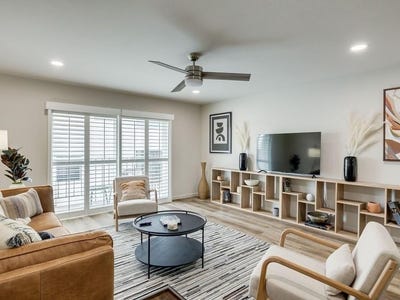 /international/us/1110-sherwood-lane-nichols-hills-ok-110108985346/