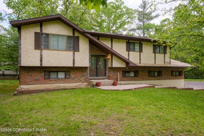 /international/us/3125-gabrielle-lane-east-stroudsburg-pa-110108302519/