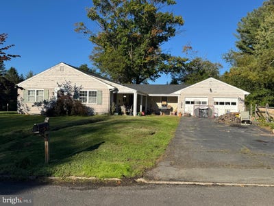/international/us/4-fabrow-drive-titusville-nj-110120625010/