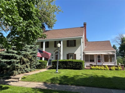/international/us/1412-willis-avenue-perry-ia-110108344875/