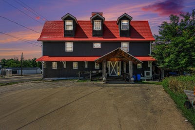 /international/us/721-e-bridge-street-plainwell-mi-110102655962/