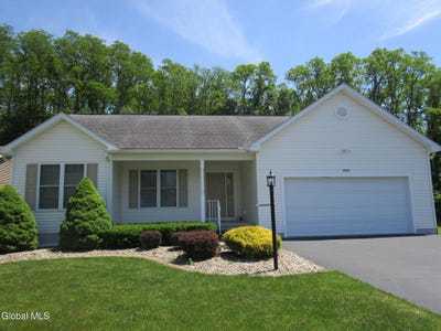 /international/us/1000-kingswood-court-schenectady-ny-110108752737/