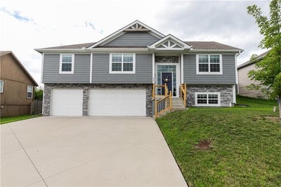 /international/us/425-spring-branch-drive-raymore-mo-110119988346/