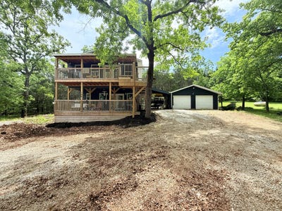 /international/us/148-crooked-tree-road-galena-mo-110108378055/