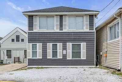 /international/us/9-danby-place-point-pleasant-beach-nj-110100027830/