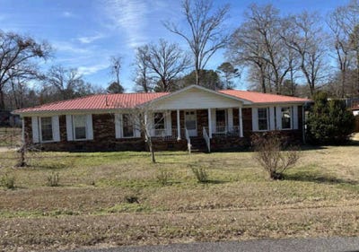 /international/us/5912-medders-st-anniston-al-110105852387/