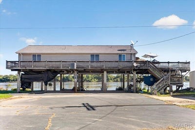 /international/us/69-weule-boat-harbor-st-charles-mo-110120683824/