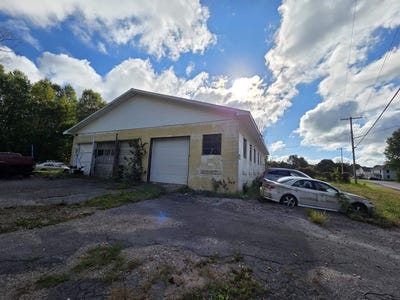 /international/us/44-trout-lake-street-edwards-ny-110110240549/