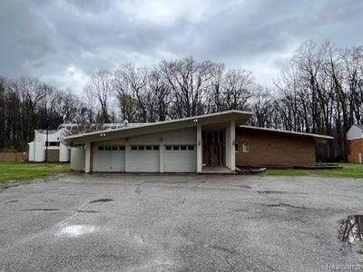 /international/us/20551-norwood-drive-s-southfield-mi-110107434124/