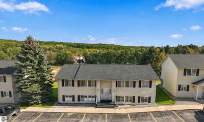 /international/us/3798-vale-drive-traverse-city-mi-110120617835/